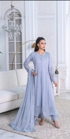 BAROQUE INSPIRED GREY